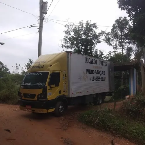 Caminhão de mudança
