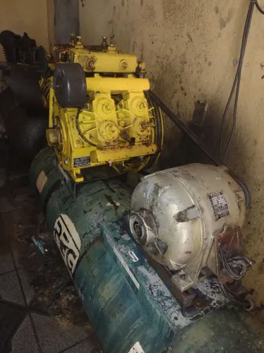 Compressor e cabine de jateamento