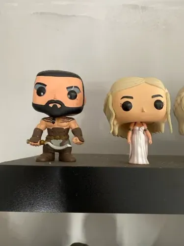 DOIS FUNKOS POP GAME OF THRONES
