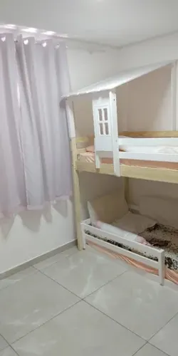 Cama montessoriana beliche casinha