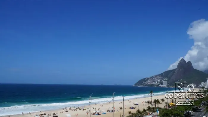 Cobertura à venda na Vieira Souto. Praia de Ipanema. Frontal mar.