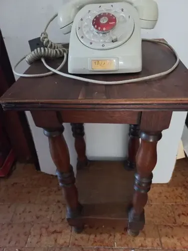 Mesinha de telefone antiga madeira