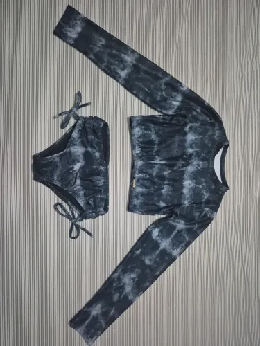 Biquíni com blusa