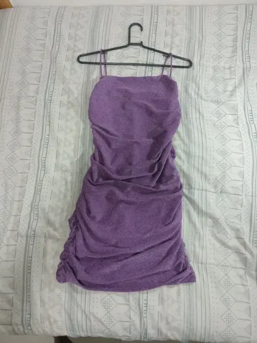 VESTIDO LILÁS DE BRILHO PRA FESTAS