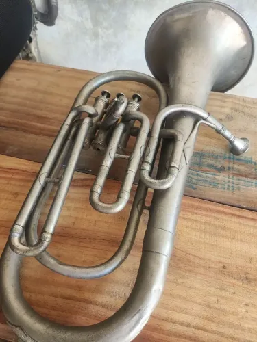SaxHorn Couesnon Paris
