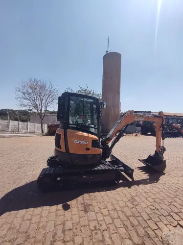 Mini Escavadeira Case CX35D