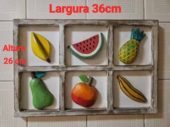 Área Gourmet ou Cozinha a outro patamar. Quadro de frutas em madeira entalhada