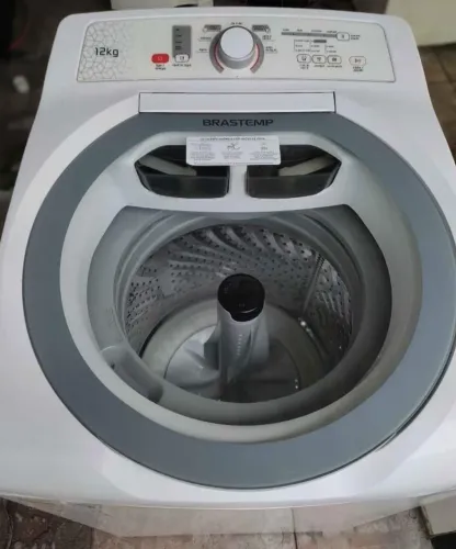 ?Vendo máquina de lavar com garantia e entregamos pronta entrega ?