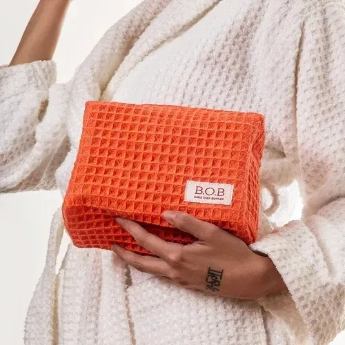 BOB Nécessaire Waffle Laranja Terracota 100% Algodão Espaçosa Quadrada Sofisticada Luxuosa