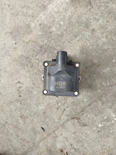 Bobina de Ignição Golf 95 NGK U1004