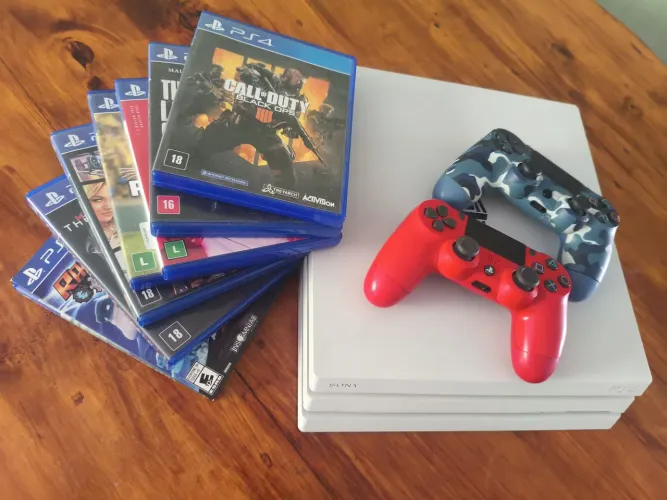 PLAYSTATION 4 PRO EDIÇÃO EXCLUSIVA 