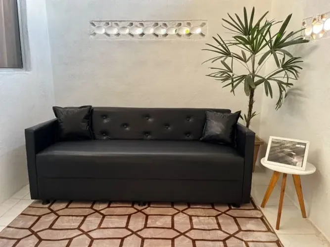 Sofá modelo Retrô - em Corino