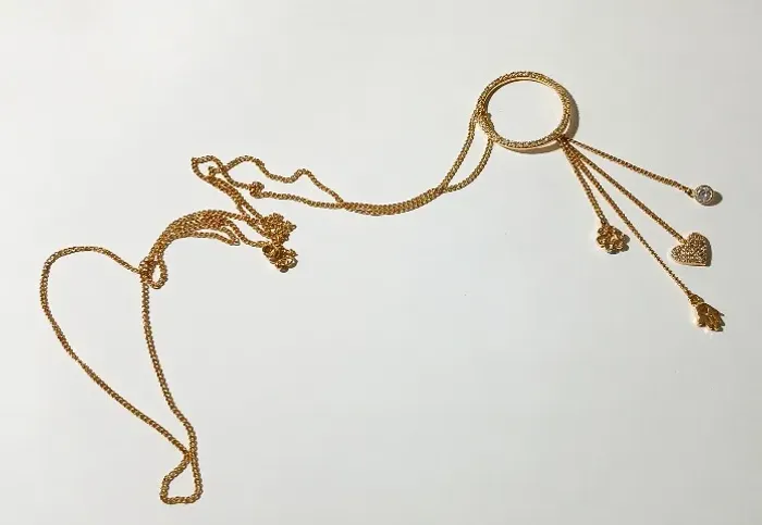 Colar com Círculo e Pingentes Cravejados a Zircônias Banhado a Ouro 18K