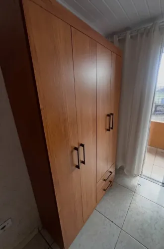 Promoção Guarda Roupa Marrom 4 portas - 01/12/25
