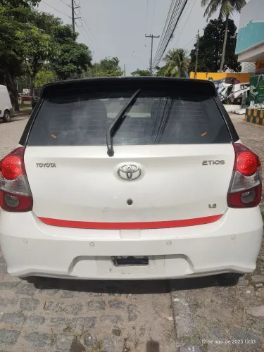 tampa traseira Etios