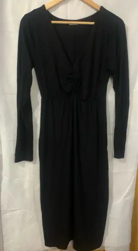 Vestido Longo Preto - Decote V - Manga Longa