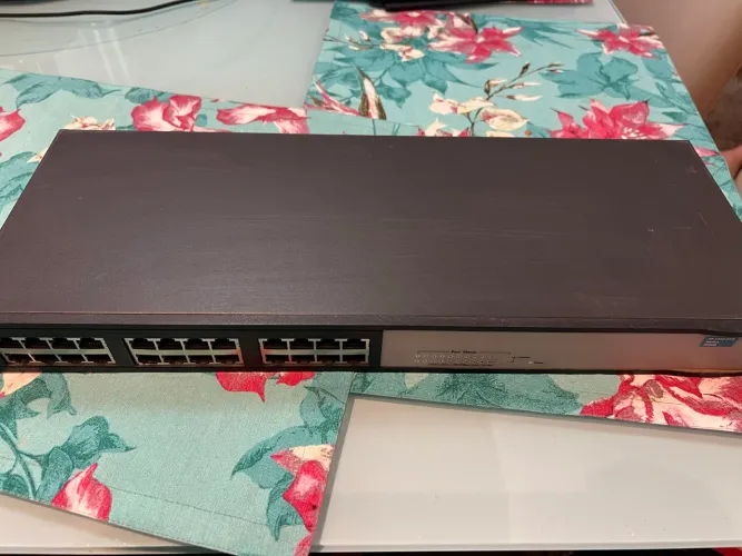 Switch HP 1410-24-R