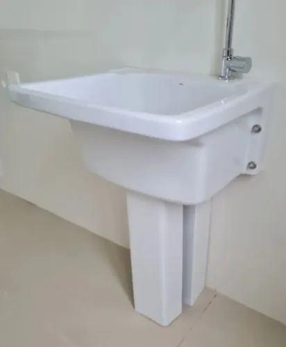 Tanque DECA de Louça 30 Litros com Coluna / contendo todos os parafusos -Novo R$350,00 pix