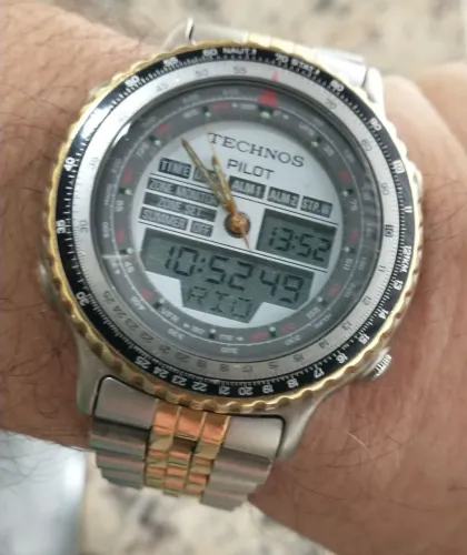Relógio antigo Pilot anos 90 aviador horário mundial