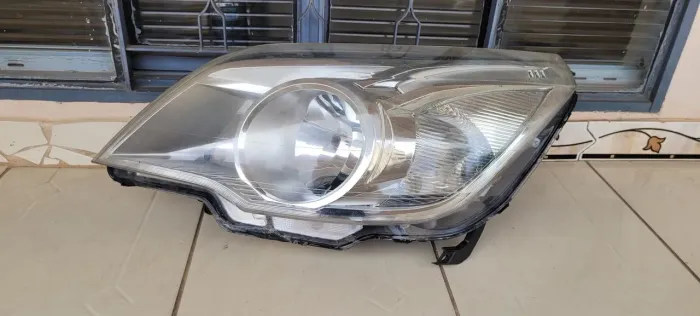 Farol Esquerdo Agile Montana 09/21 Original 