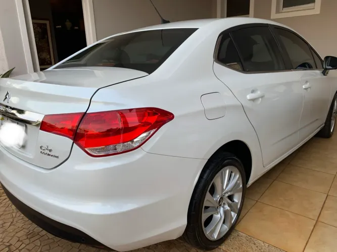 Citroen C4 Lounge Tendance 1.6 Turbo Flex Aut. 2015