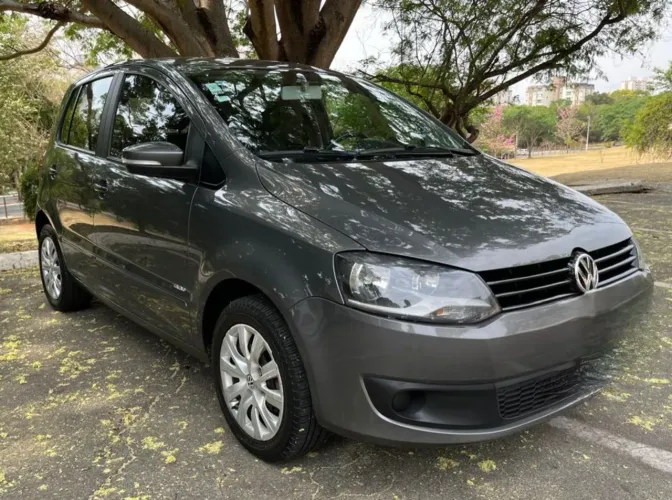 Volkswagen Fox 1.6 MI Total Flex 8V 5P 2013