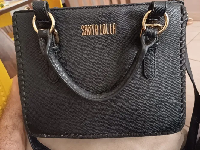 Bolsa Santa Lolla Preta. Em dinheiro (espécie) faço por R$ 40,00. 