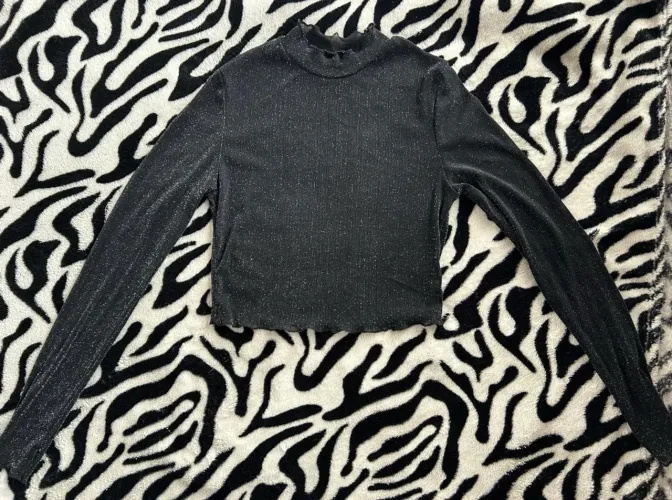 Blusa tule com brilho manga longa