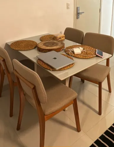 Conjunto de Jantar Mesa com Vidro 4 Cadeiras