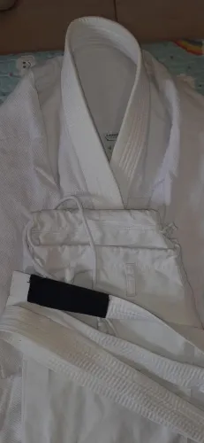 Kimono jiu-jitsu e judô , impecável tam. 4 infantil 