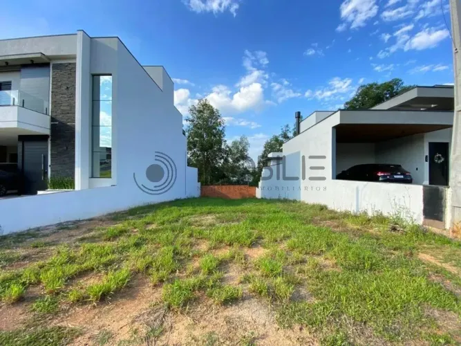 Terreno à venda no Park Gran Reserve Indaiatuba com lazer, segurança 24h e ótima localizaç