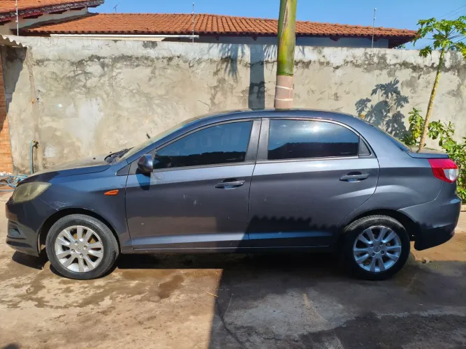 CARRO SEDAN 1.5 COMPLETO UNICA DONA,  FABRICADO NO BRASIL