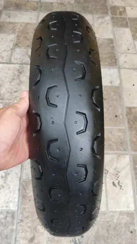 Pneu usado Pirelli Phantom Sports Comp 130/70-18