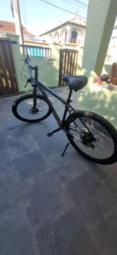 Bicicleta Nero Absolute com câmbio shimano