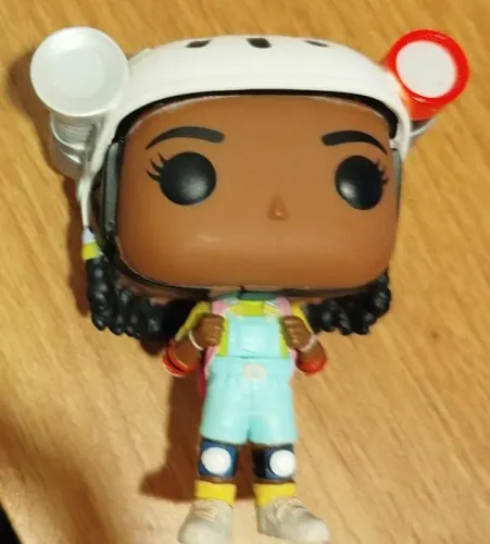 Funko Pop! Erica Sinclair Stranger Things #808 usado, sem caixa