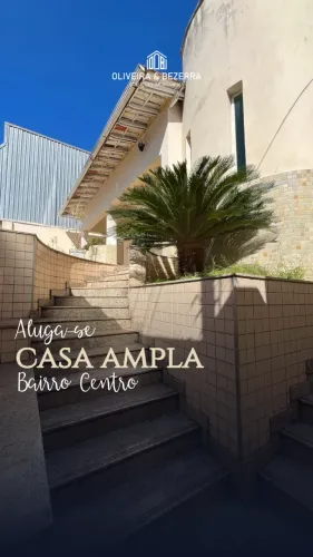 Casa ampla para venda no Centro, ao lado do Pitágoras