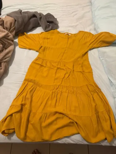 Vestido curto Amarelo tam g. conservado.  So usei 2x.