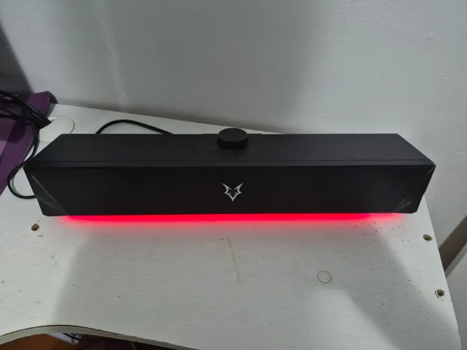 Soundbar Gamer Husky Gaming Blizzard 200 - 2 x 4W (8W RMS), P2, Alimentação USB, RGB