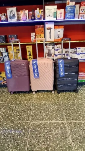 Mala de 23kg Media 65cm Rodas 360° Cadeado Código de Bloqueio Material Polipropileno