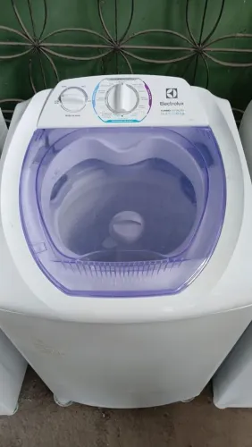 Vende-se Máquina eletrolux 8kg