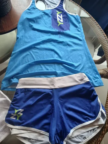 Conjunto esportivo feminino de Beach tênis