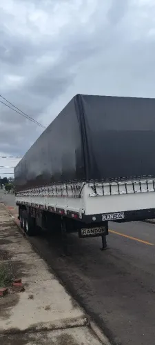 Carreta LS Random com pneus