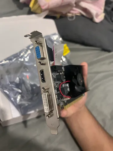 placa de video gt 610 2gb, nunca usada