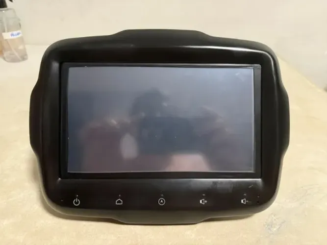 Central multimidia jeep