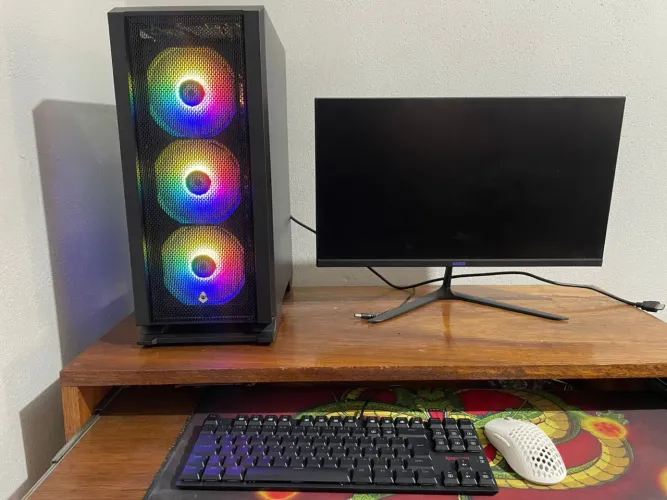 [OPORTUNIDADE] PC Gamer Ryzen 4 4600G + Geforce RTX4060 + 16GB RAM DDR4 + Periféricos