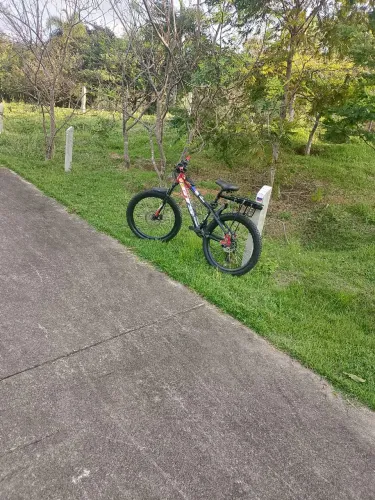 Vendo GTS predador modificada para DOWNHILL , freeride ,. Passeio. + equipamento 