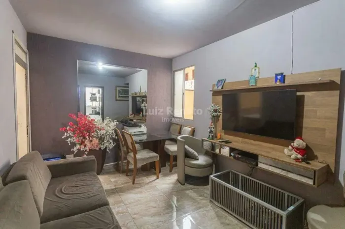 Apartamento à venda no bairro Ana Lúcia