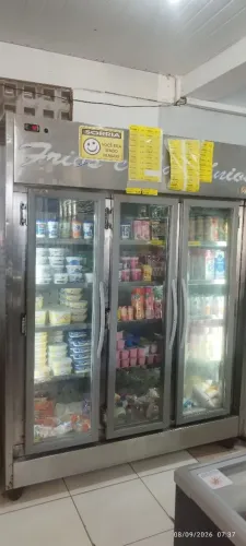Vendo freezer alto serviço todo em inox 