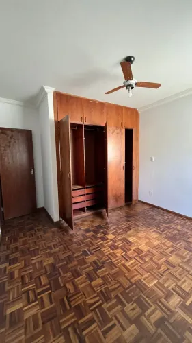 Casa Geminada para LOCAÇÃO | 4 Quartos | 2 Banho | 1 Vaga |