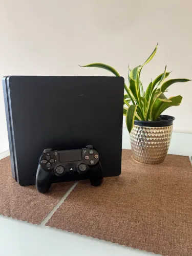 PS4 Slim 1TB + 1 Controle + 8 Jogos | Completo